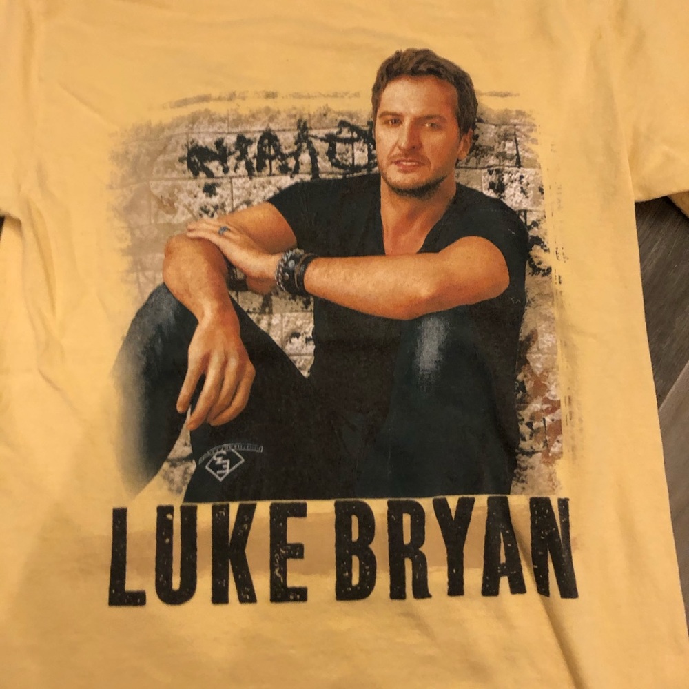 Luke Bryan - Picture 2 of 7